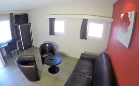 Hôtel Grand Confort Le Moulin Rouge